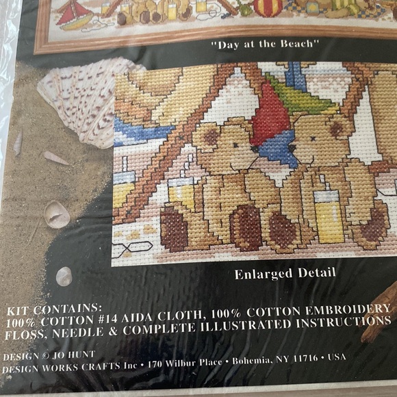 Design Works Day at the beach Cross stitch kit - Picture 5 of 6